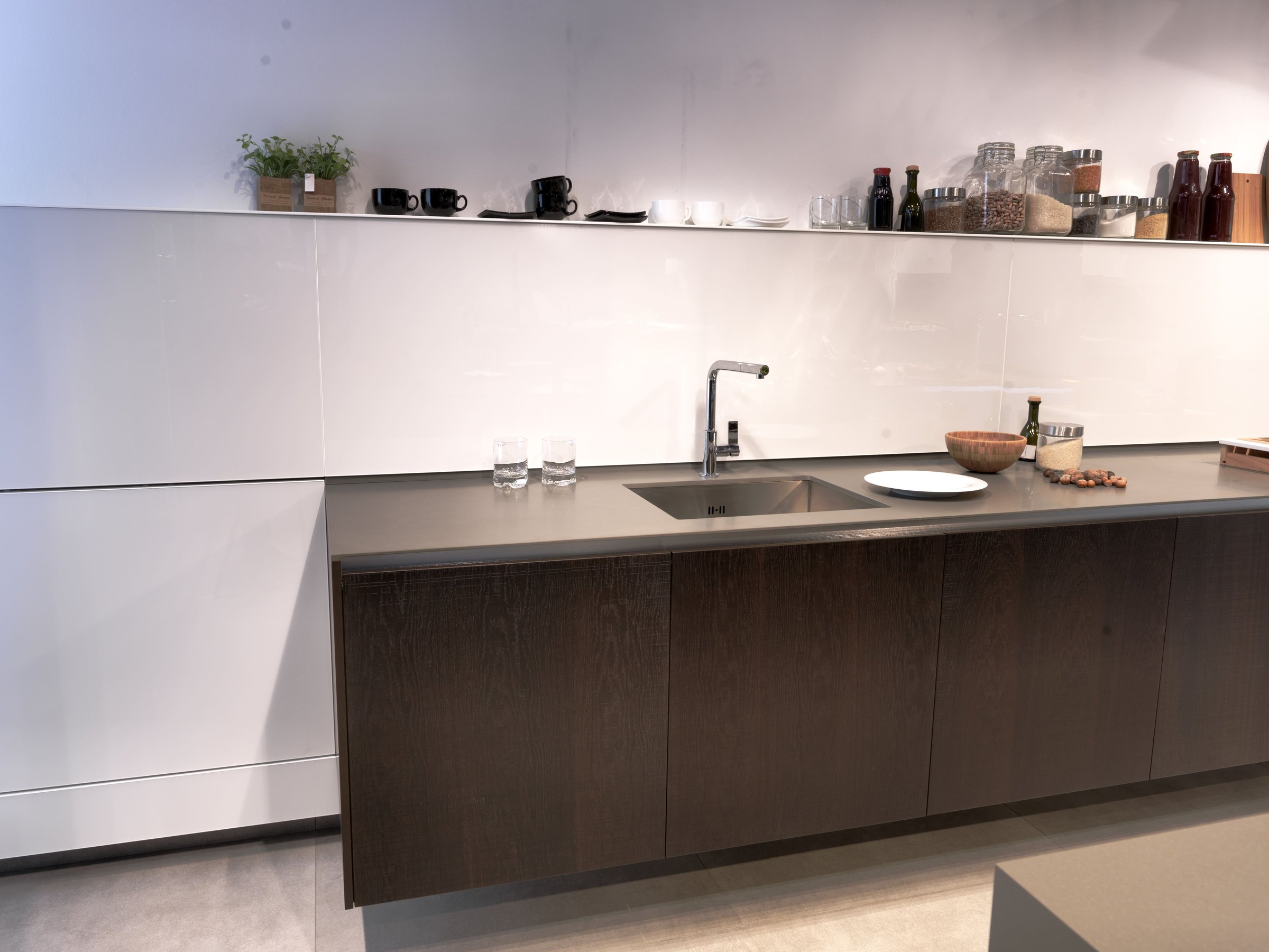 Bronze kitchen detail