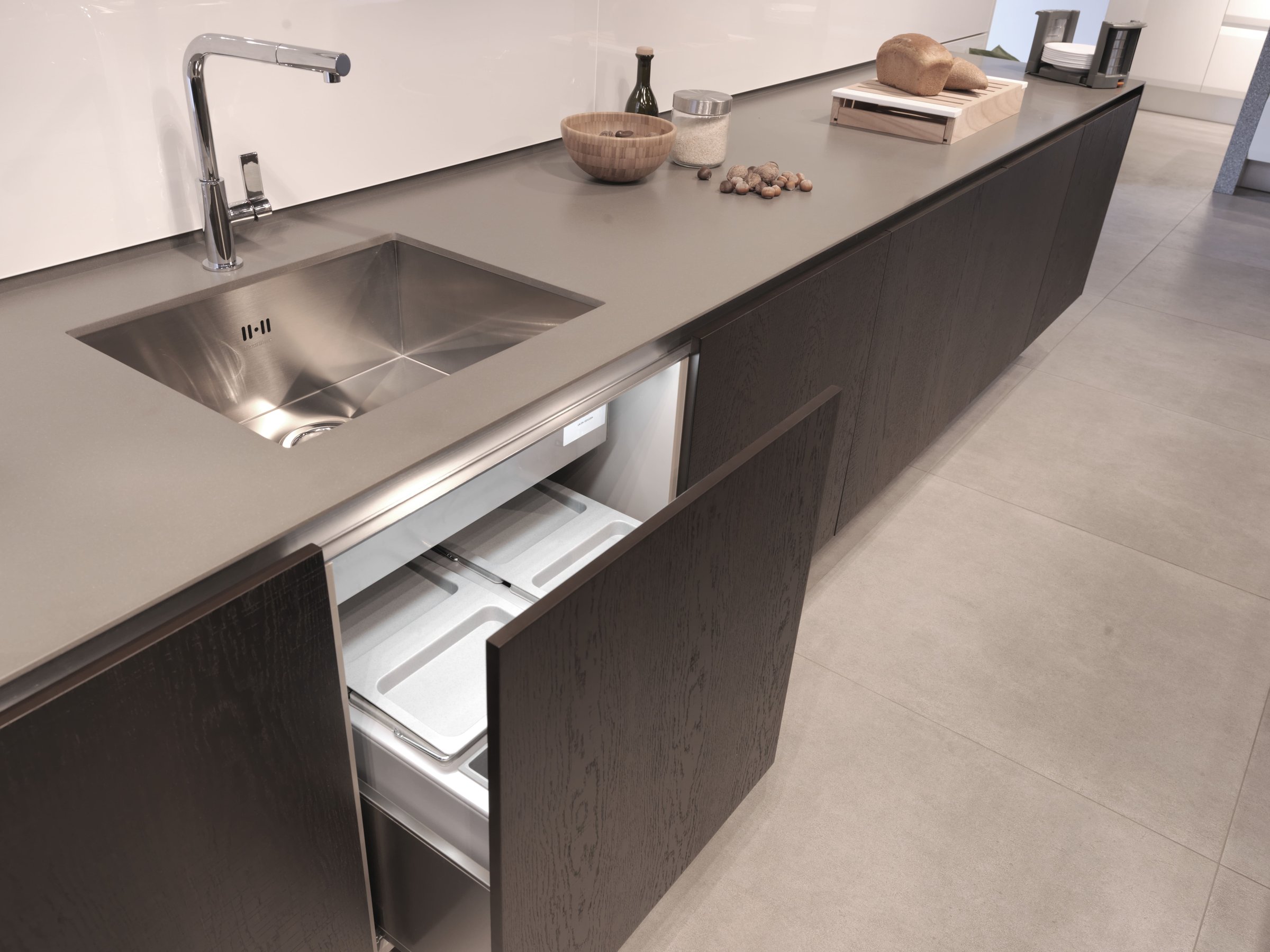 Bronze kitchen detail